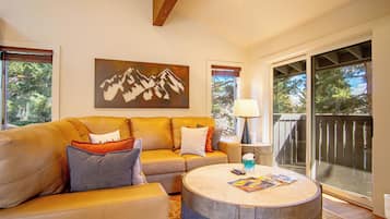 Condo, Multiple Beds, Balcony, Mountain View (Stonehenge Condo #5) | Living area | 42-inch flat-screen TV with digital channels