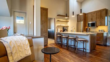 Appartement, Meerdere bedden, balkon, uitzicht op bergen (Stonehenge Condo #5) | Interieur