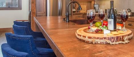 Condo, Multiple Beds, Balcony, Mountain View (251 Second Avenue B) | Private kitchen