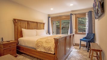 2 bedrooms, individually decorated, individually furnished, bed sheets