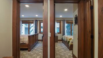 Condo, Multiple Beds, Balcony, Mountain View (251 Second Avenue B) | 2 bedrooms, individually decorated, individually furnished, bed sheets