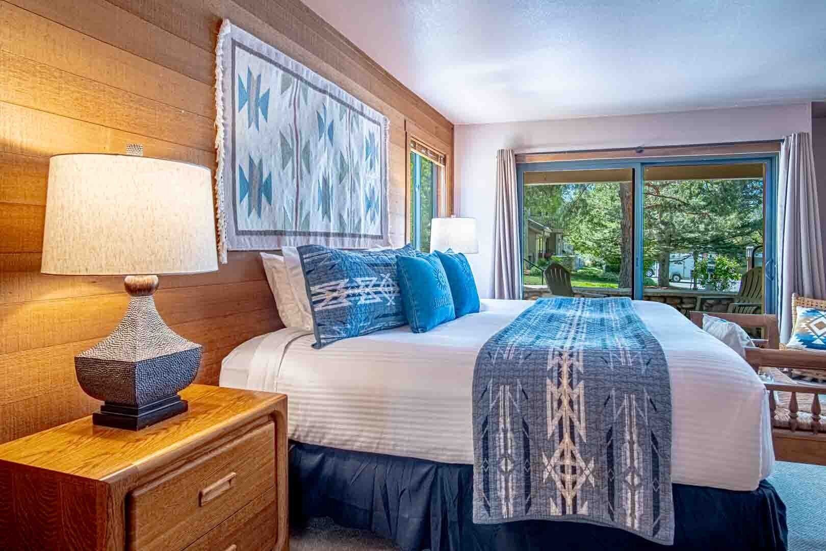 公寓客房, 多張床, 庭院, 山景 (Snow Creek Condo 1557) | 2 間臥室、獨特裝潢、布置獨特、床單