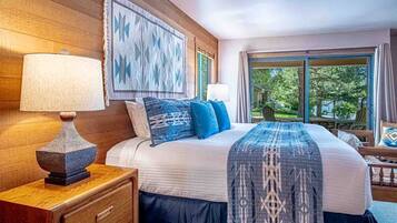 Condo, nhiều giường, sân hiên, quang cảnh núi (Snow Creek Condo 1557) | 2 phòng ngủ, trang trí khác biệt