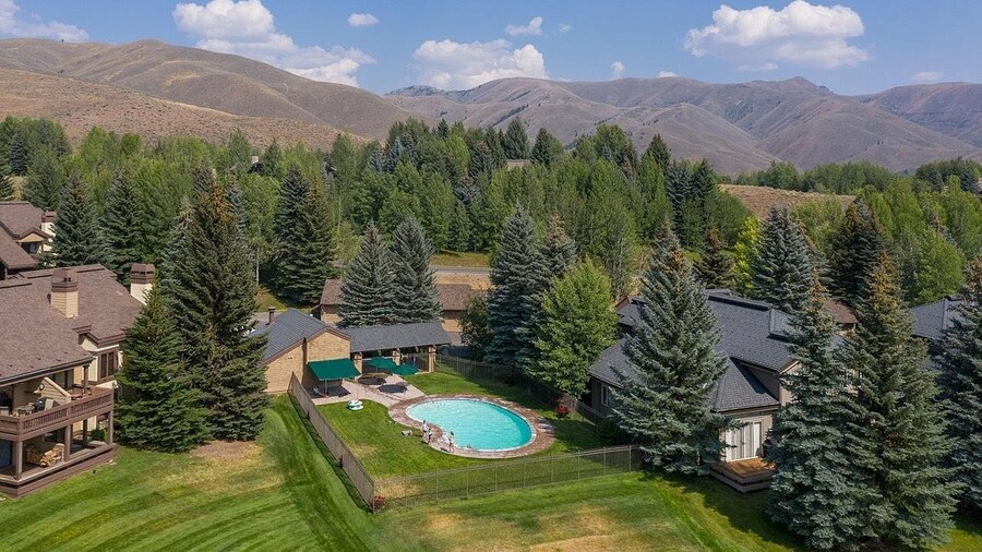 2BD Fairway Nine Golf Condo + Free Resort Amenities