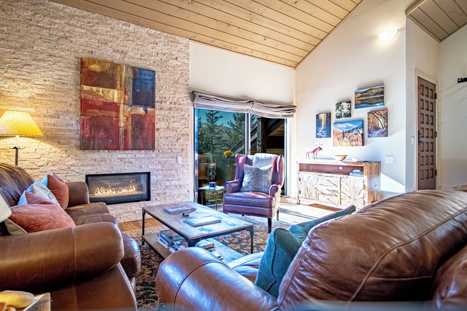 House, Multiple Beds, Patio, Mountain View (Fairway Nine 4365) | Living area | 42-inch flat-screen TV with digital channels