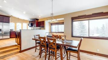 House, Multiple Beds, Patio, Mountain View (Corrock Style) | Private kitchen | Dining tables