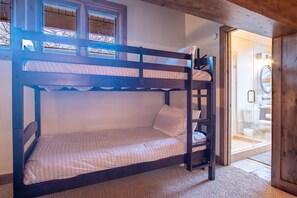 Condo, Multiple Beds, Patio, Mountain View (Sun Valley Condo 154)