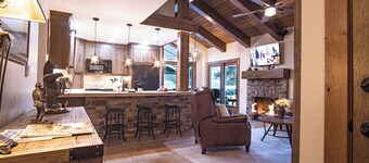 Sv154 - Walk to Lifts & Town - Hot Tub & Pool