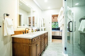 Condo, Multiple Beds, Patio, Mountain View (Downtown Ketchum Condo - Walk to Ski) | Bathroom | Towels - Downtown Ketchum Condo - Walk to Ski Lifts! (Ketchum)
