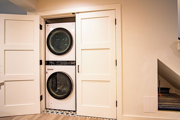 公寓客房, 多張床, 庭院, 山景 (Downtown Ketchum Condo - Walk to Ski) | 洗衣