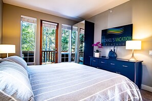 Leilighet, flere senger, terrasse, fjellutsikt (Snow Star Skylight) | 3 soverom, individuelt dekorert, individuelt innredet og sengetøy