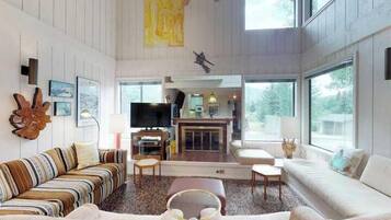 Condo, Multiple Beds, Patio, Mountain View (Baldy View Villager) | Living area | 42-inch flat-screen TV with digital channels