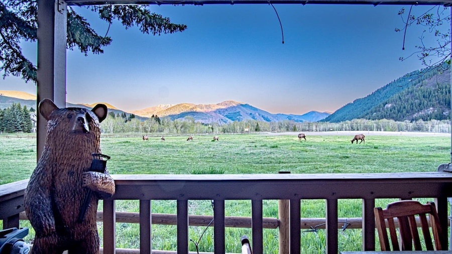 Sv131 - Walk to Lifts & Town - Hot Tub & Pool