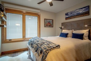 Appart'hôtel, 1 grand lit et 1 canapé-lit, cheminée, vue montagne (Sun Valley Condo 131) | 1 chambre, décoration personnalisée, ameublement personnalisé