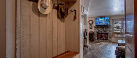 Condo, 1 Queen Bed with Sofa bed, Fireplace, Mountain View (Sun Valley Condo 131) | Interior