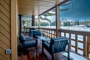 Appart'hôtel, 1 grand lit et 1 canapé-lit, cheminée, vue montagne (Sun Valley Condo 131) | Enceinte de l’hébergement