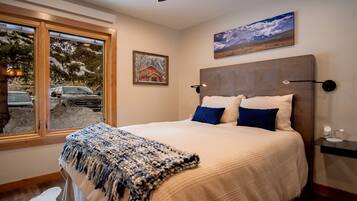 Condo, 1 Queen Bed with Sofa bed, Fireplace, Mountain View (Sun Valley Condo 131) | 1 bedroom, individually decorated, individually furnished, bed sheets