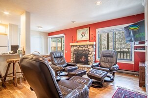 Íbúð - mörg rúm - verönd - fjallasýn (Sun Valley Condo 115) | Að innan