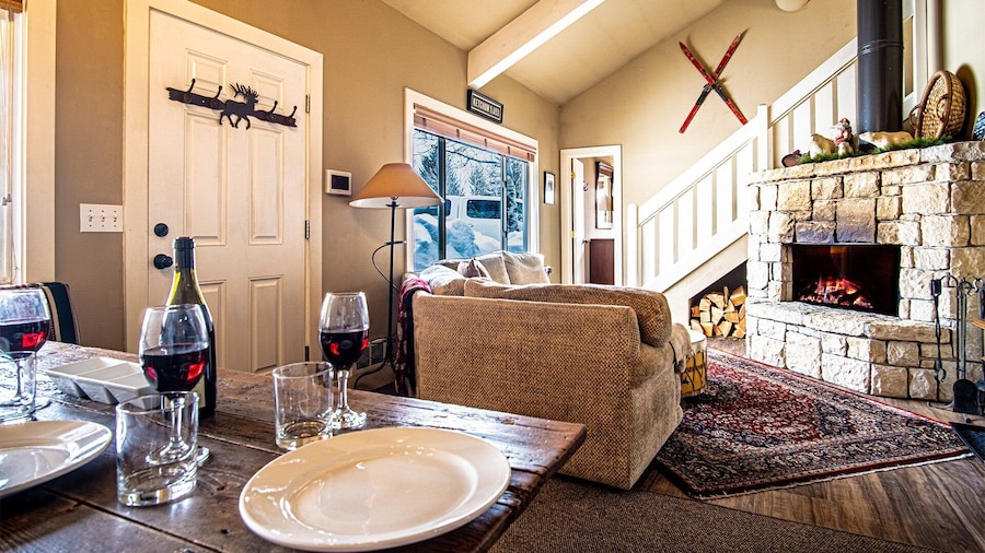 3BD Downtown Ketchum Ski Condo - Near Ski Lifts