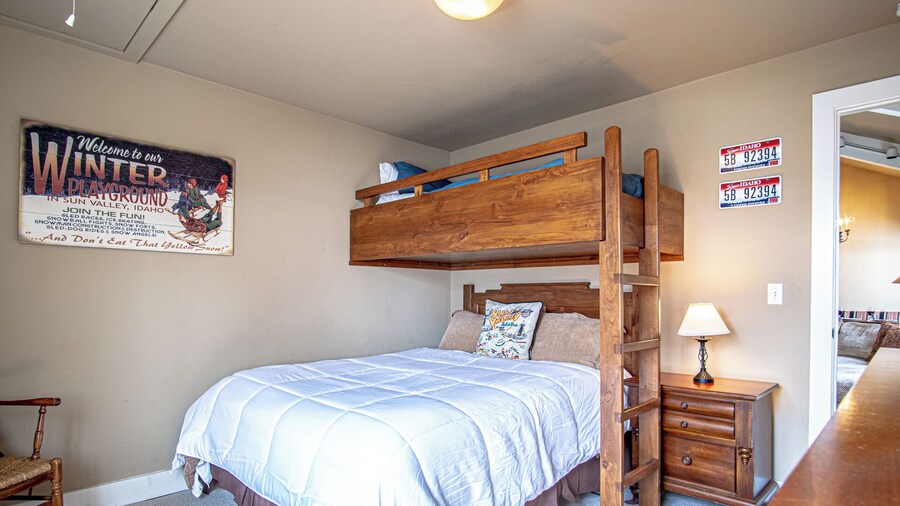 3BD Downtown Ketchum Ski Condo - Near Ski Lifts