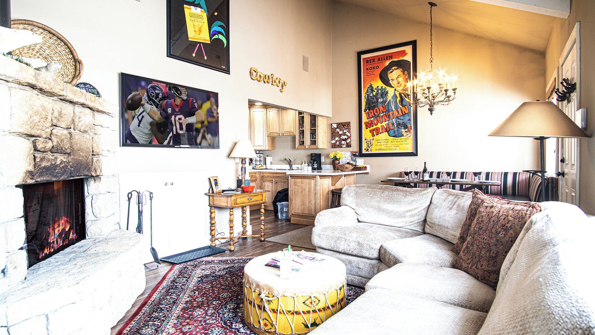 Condo, Multiple Beds, Patio, Mountain View (Parkside Condo 225A) | Living area | 42-inch flat-screen TV with digital channels