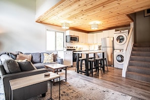 Condo, Multiple Beds, Patio, Mountain View (Bonne Vie 2275) | Interior