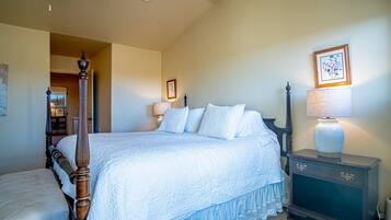 Condo, varias camas, patio, vista a la montaña (Sweetwater in Hailey) | 2 habitaciones, decoración personalizada y muebles diferentes