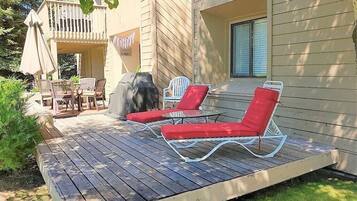 Khu ẩm thực ngoài trời