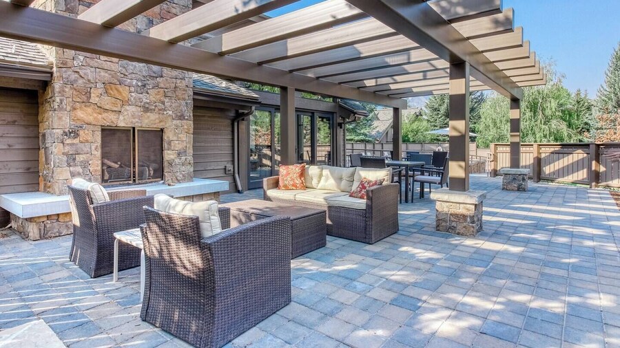 Snow Creek 1541 - Ski-in/ski-out + Pool & Hot Tub