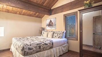 Huis, Meerdere bedden, terras, uitzicht op bergen (Chocolate Gulch Cabin) | 4 slaapkamers, individueel gedecoreerd, individueel gemeubileerd