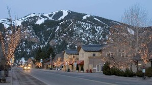 Unclassified image, 3 of 30, button - 2BD Ranch Condo - Walk to Free Elkhorn Resort Amenities (Sun Valley)