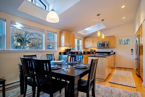 Interior - 2BD Ranch Condo - Walk to Free Elkhorn Resort Amenities (Sun Valley)