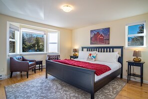 2 bedrooms, individually decorated, individually furnished, bed sheets