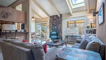 Condo, Multiple Beds, Balcony, Mountain View (Sun Valley Condo 116) | Living area