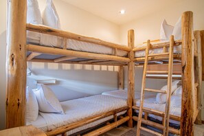 Appartement, meerdere bedden, patio, uitzicht op bergen (Bonne Vie 2221) | 3 slaapkamers, individueel gedecoreerd, individueel gemeubileerd