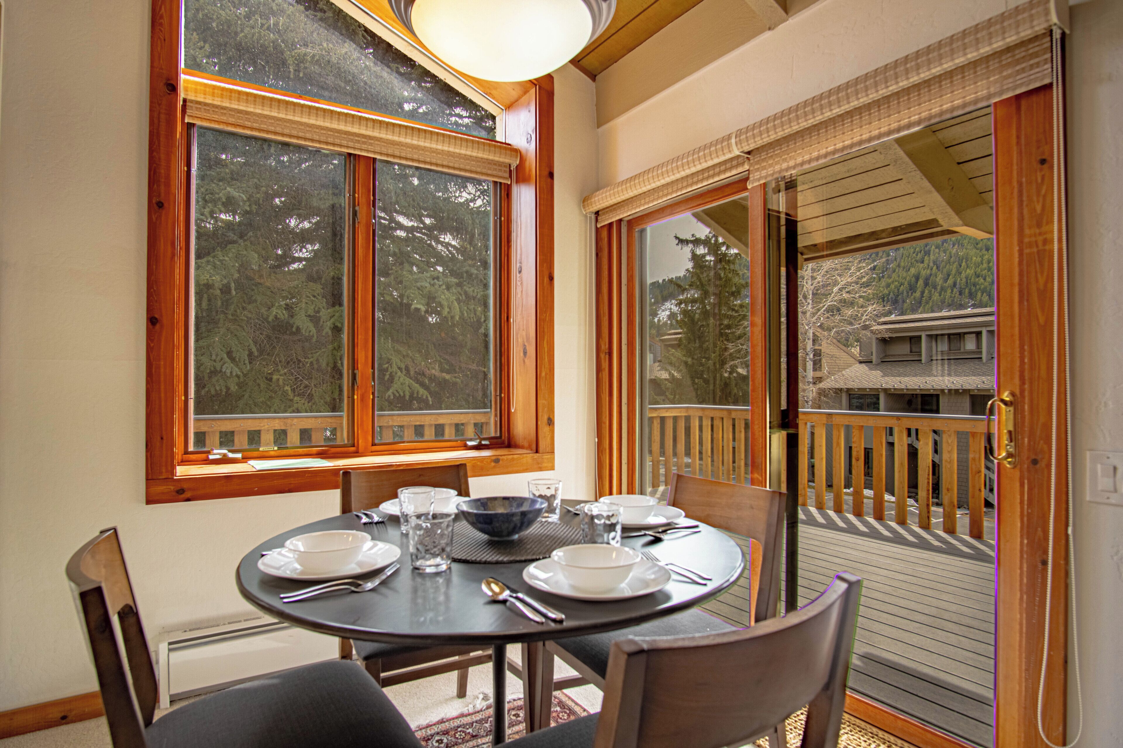 Condo, 2 Queen Beds, Balcony, Mountain View (Sun Valley Condo 102) | Dining