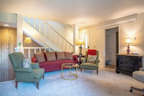 Condo, Multiple Beds, Patio, Mountain View (Bonne Vie 2247) | Living area | 42-inch flat-screen TV with digital channels