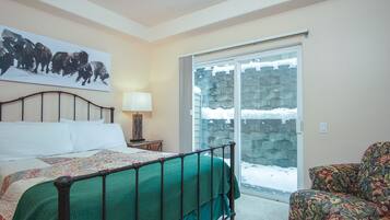 Casa, varias camas, balcón, vistas a la montaña (Sun Valley Townhome 215A) | 4 dormitorios, decoración individual, mobiliario individual