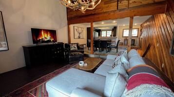 Condo, Multiple Beds, Patio, Mountain View (Ridge Condo 2601) | Living area | 42-inch flat-screen TV with digital channels