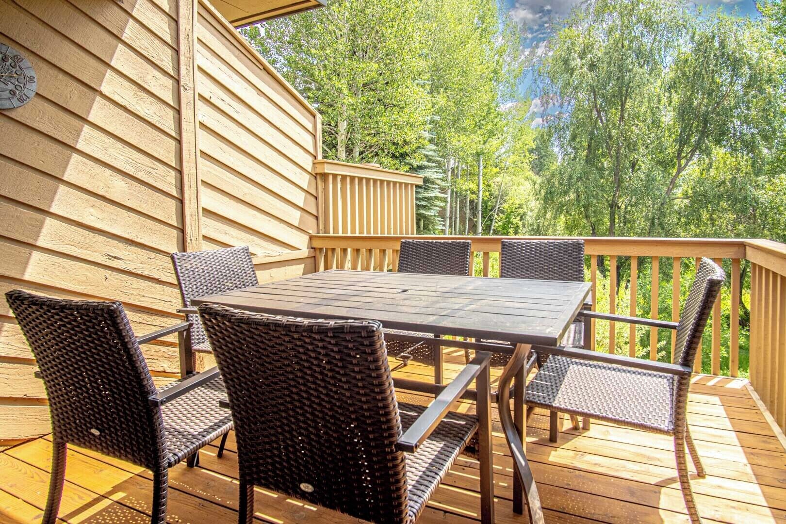 Khu ẩm thực ngoài trời