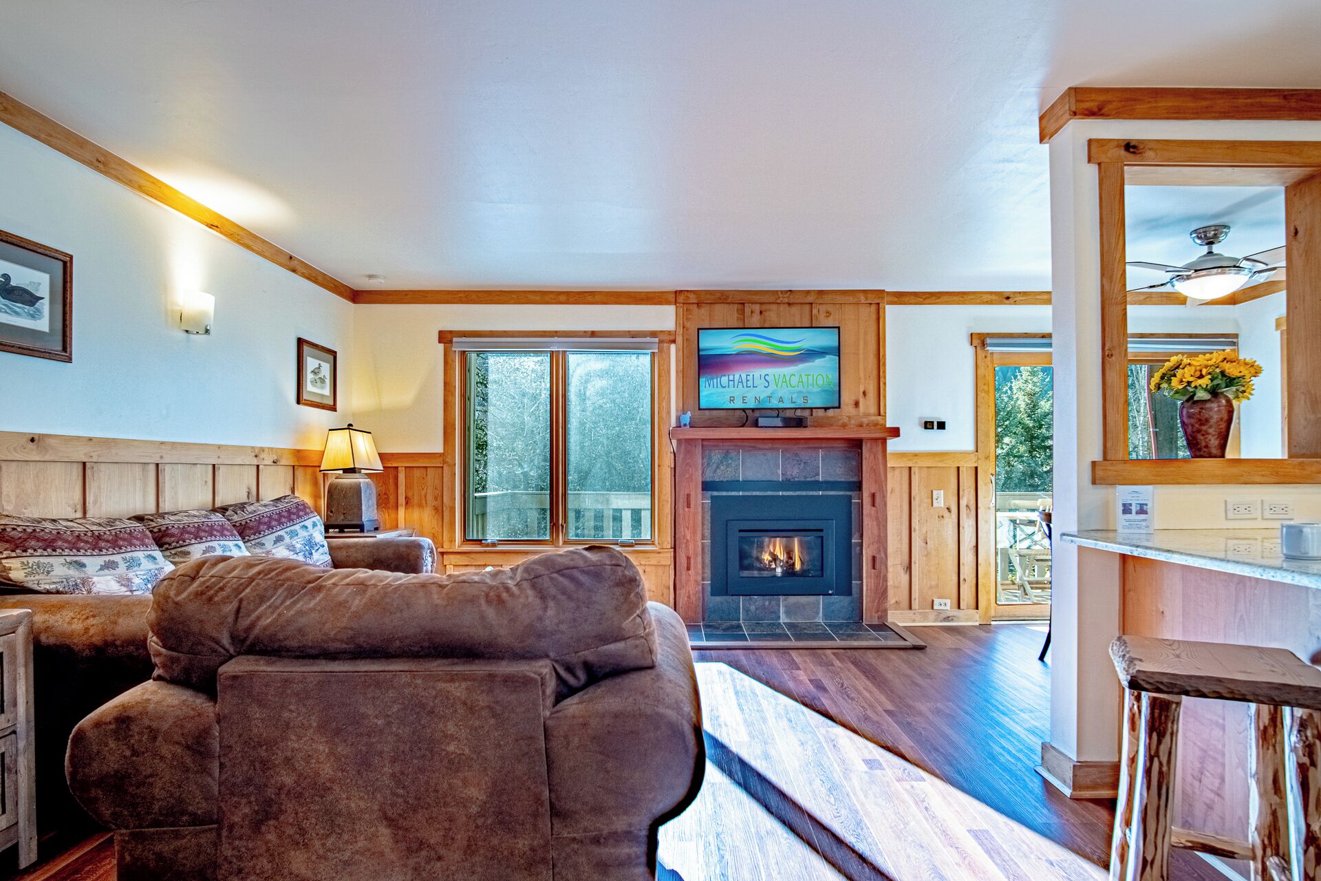 Bloc d'apartaments, 1 llit de matrimoni i sofà llit, balcó (Sun Valley Condo 109) | Sala d'estar | Televisor de pantalla plana de 42 polzades amb canals digitals 