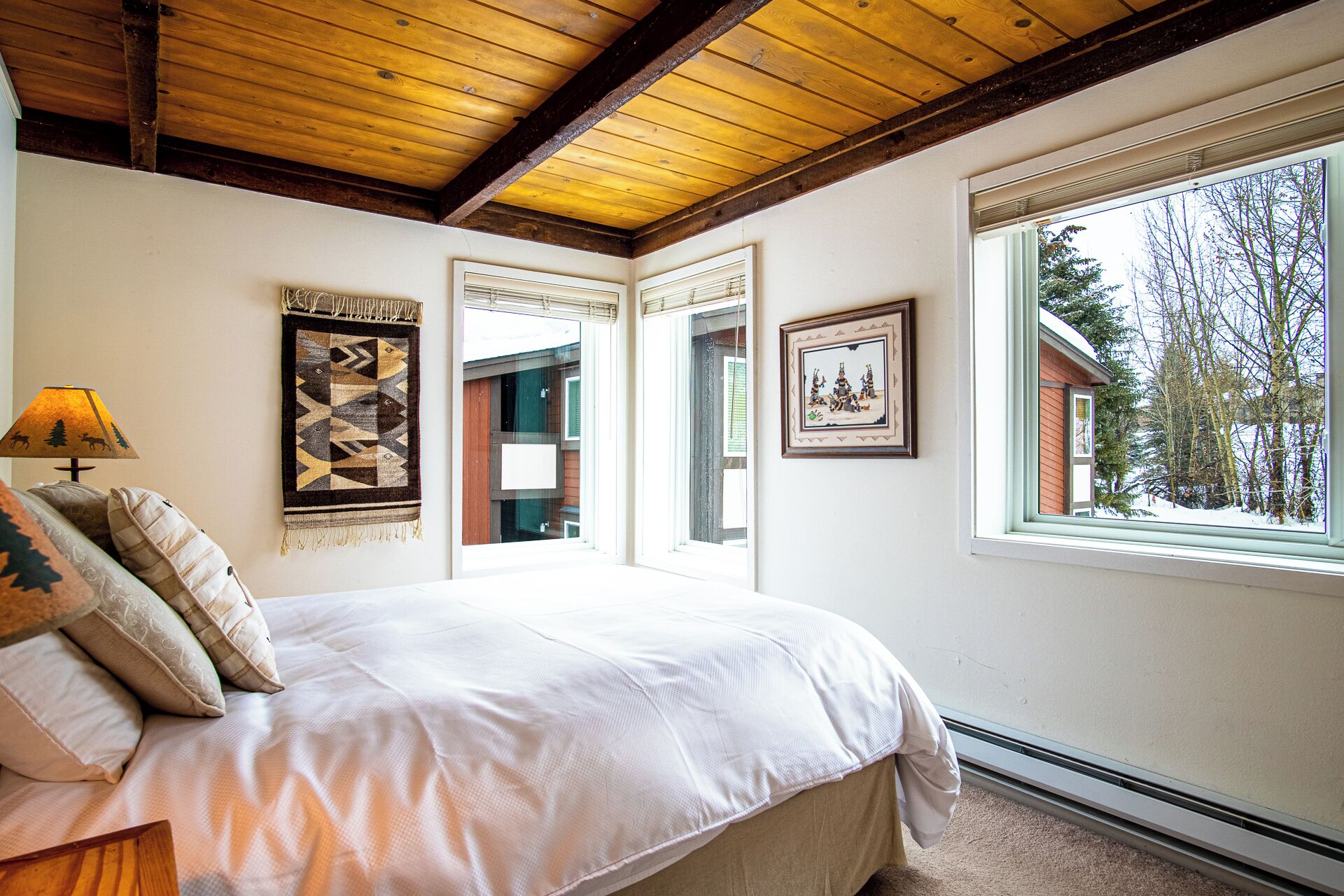 2 habitaciones, decoración personalizada y muebles diferentes 