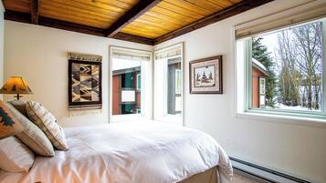 Condo, 2 Queen Beds, Kitchen, Mountain View (Atelier at Sun Valley) | 2 bedrooms, individually decorated, individually furnished