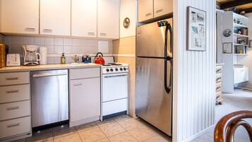 Condo, 2 Queen Beds, Kitchen, Mountain View (Atelier at Sun Valley) | Private kitchen | Dining tables