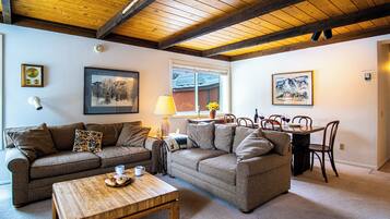 Condo, 2 Queen Beds, Kitchen, Mountain View (Atelier at Sun Valley) | Living area | 42-inch flat-screen TV with digital channels