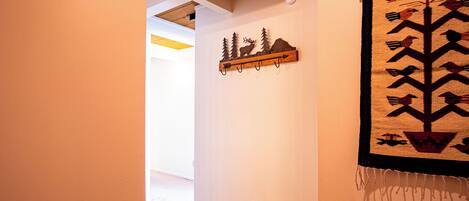 Condo, 2 Queen Beds, Kitchen, Mountain View (Atelier at Sun Valley) | Interior