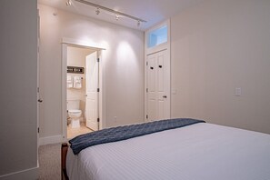 Condo, Multiple Beds, Patio, Mountain View (Snow Star Serenade) | 2 bedrooms, individually decorated, individually furnished, bed sheets - Snow Star Serenade - Hot Tub + Gym + Walk to Downtown & ski Lifts! (Ketchum)