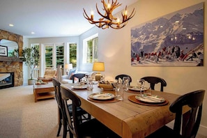 Interior - Snow Star Serenade - Hot Tub + Gym + Walk to Downtown & ski Lifts! (Ketchum)