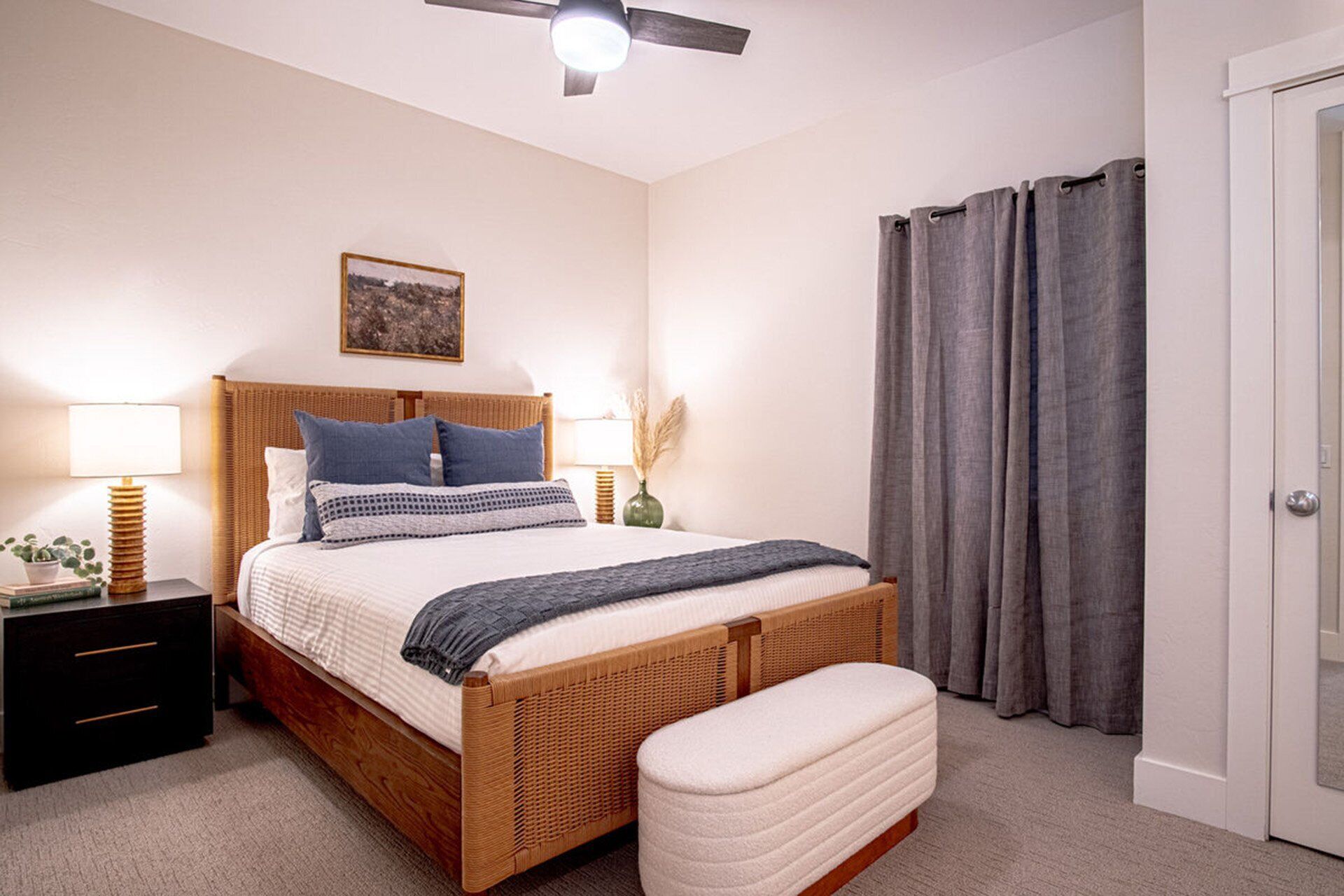 Lägenhet - flera sängar - uteplats - utsikt mot bergen (Snow Star Serenade) | 2 sovrum, individuell inredning, unika möbler och sängkläder