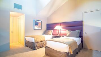 Condo, Multiple Beds, Patio, Mountain View (Bigwood B14) | 2 bedrooms, individually decorated, individually furnished, bed sheets